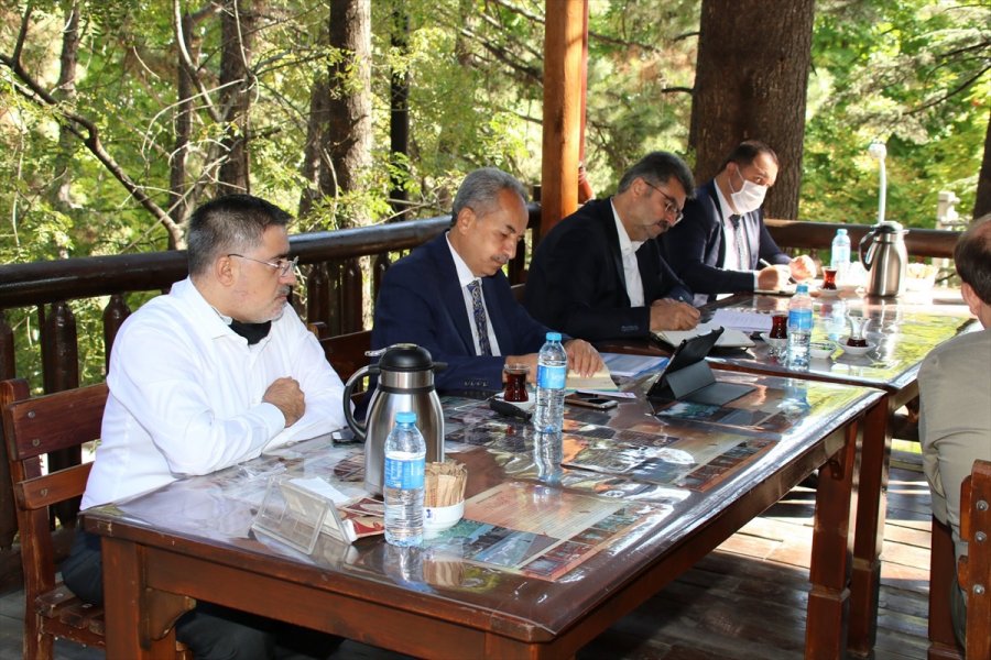 Milletvekili Erdem Ve Başkan Akkaya, Akşehir'de Oda Başkanlarıyla Toplantı Yaptı