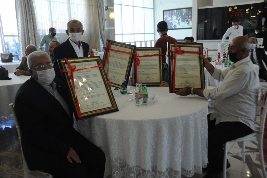 Niğde'de Yılın Ahisine Ödül Verildi