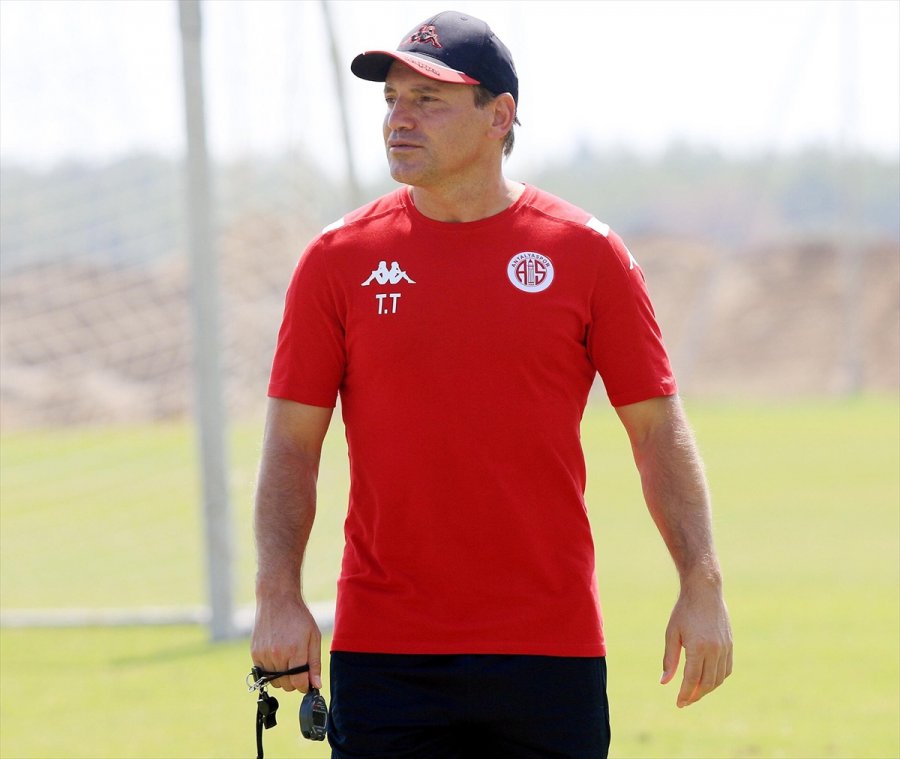 Antalya'nın Süper Lig Ekipleri 2'de 2 Peşinde