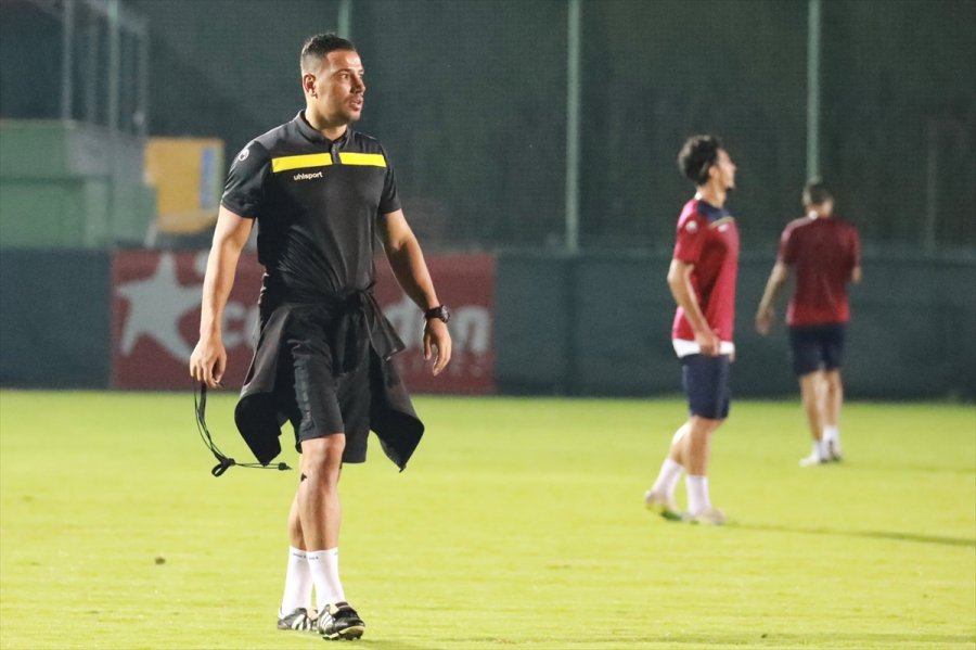 Antalya'nın Süper Lig Ekipleri 2'de 2 Peşinde