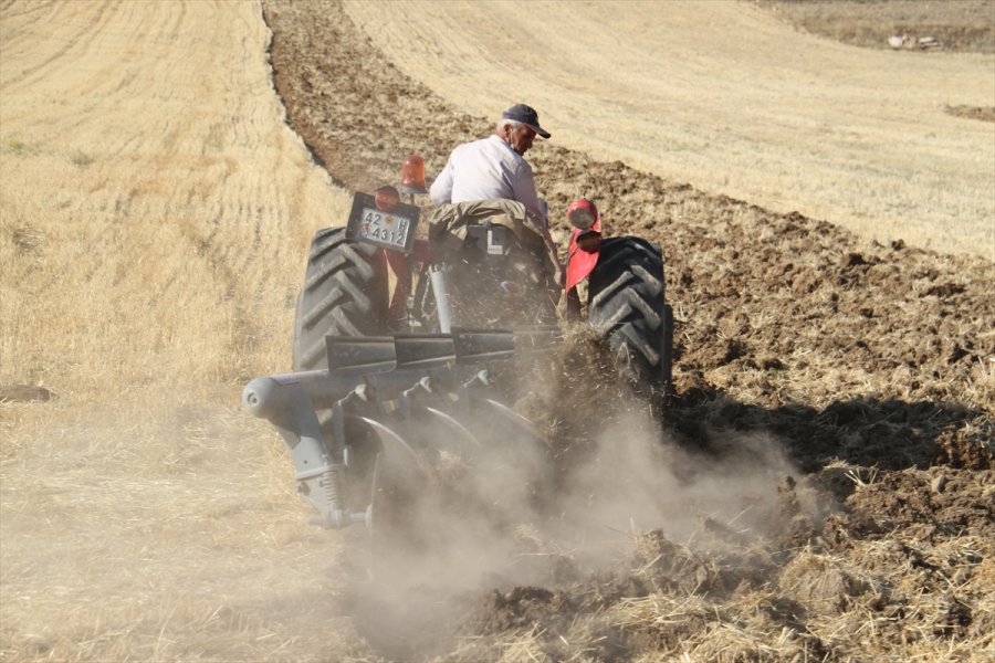 Beyşehir'de Çiftçilerin Yeni Ekim Sezonu Hazırlıkları Başladı