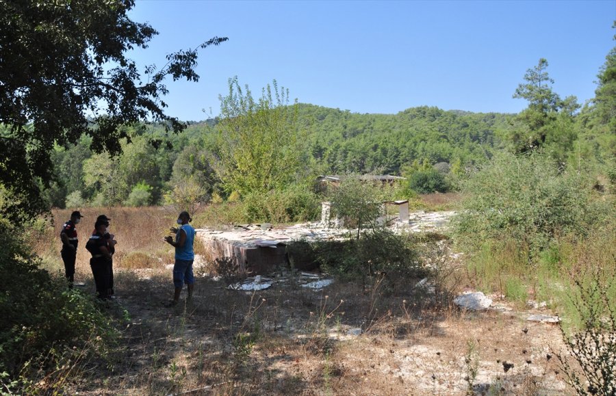 Gurbetçi, Yaptırdığı Taşınabilinir Evinin Çalındığını Tatile Gelince Fark Etti