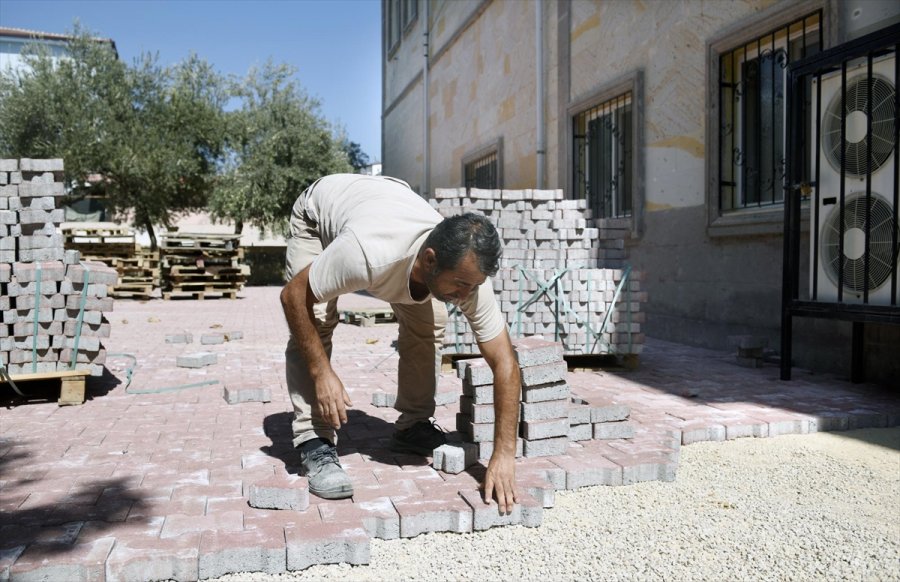Kepez Belediyesi, Camilerin Bakım Ve Onarımını Yapıyor