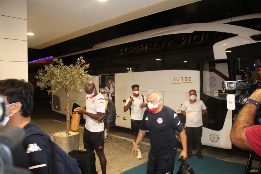 Antalyaspor, Beşiktaş Maçı İçin İstanbul'a Gitti