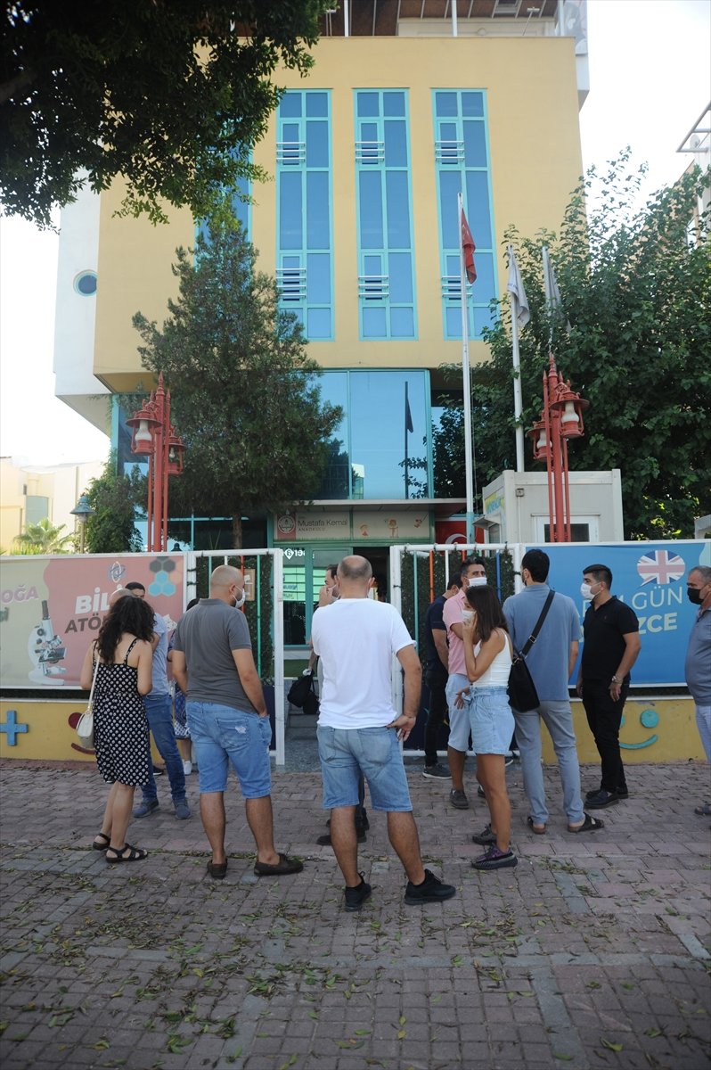 Kapatılma Kararı Alınan Özel Okulun Velileri Tepki Gösterdi