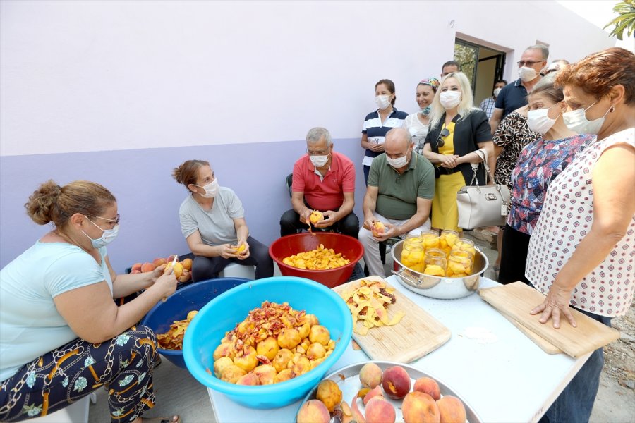 Mezitli'de Üretici Kadınlardan 