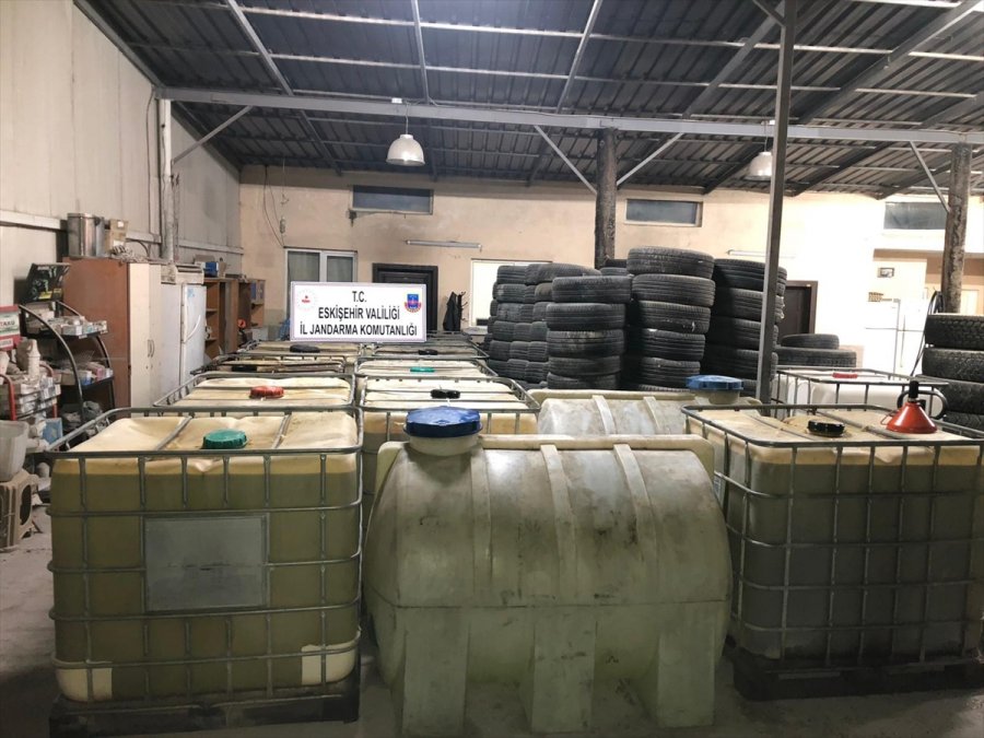 Eskişehir'de İş Yerinde Kaçak Akaryakıt Ele Geçirildi