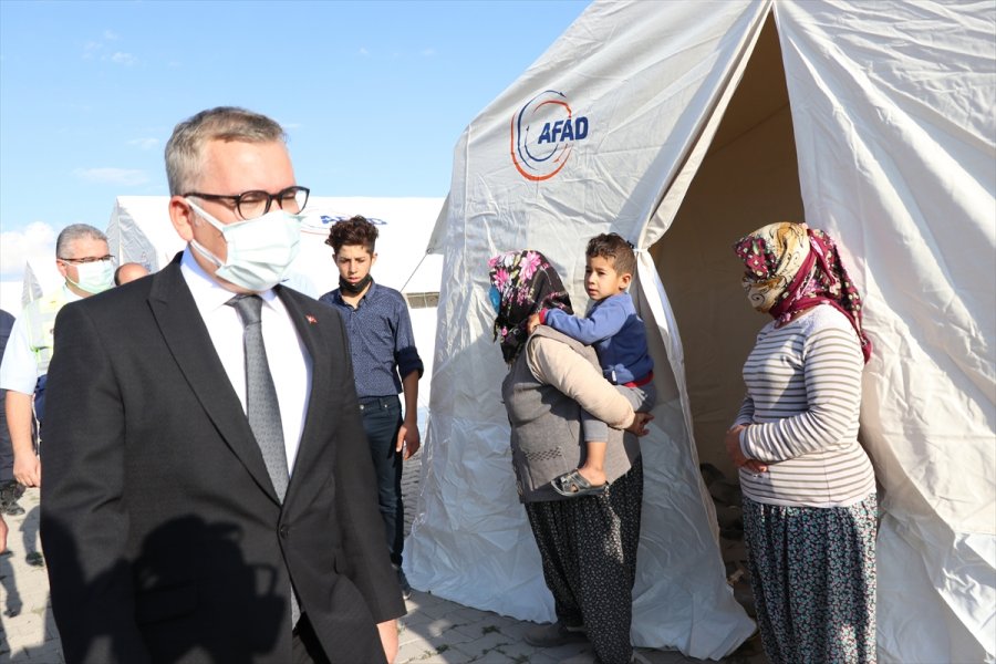 Niğde'deki Depremde 17'si Ağır, 126'sı Hafif 143 Ev Hasar Gördü