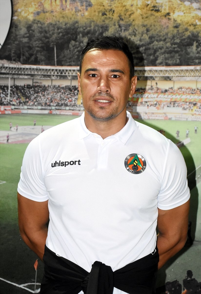 Alanyaspor Teknik Direktörü Atan, Uefa Avrupa Ligi 3. Eleme Turu Maçı İçin Umutlu Konuştu: