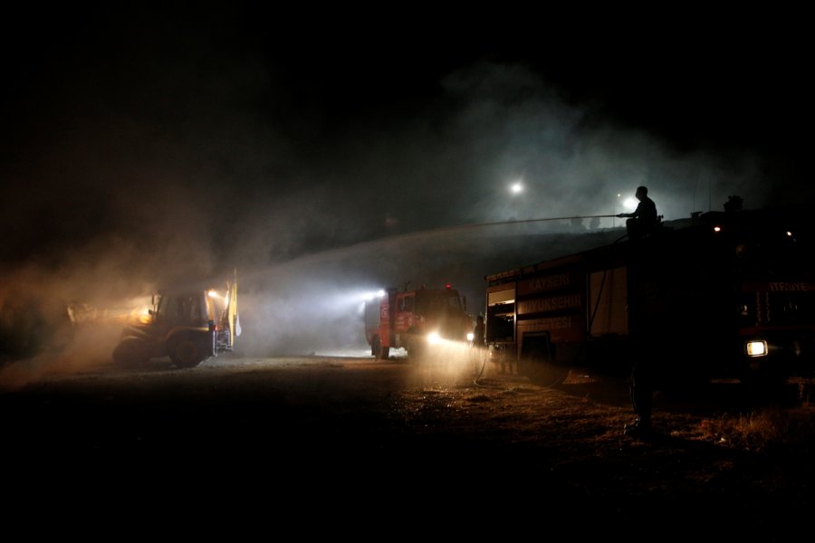 Kayseri'de Çöp Toplama Alanında Çıkan Yangın Kontrol Altına Alındı
