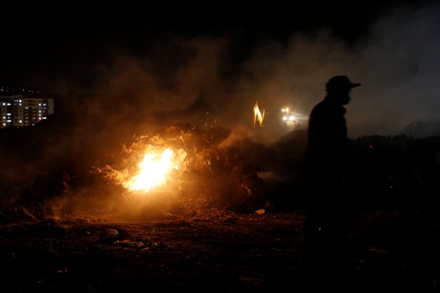 Kayseri'de Çöp Toplama Alanında Çıkan Yangın Kontrol Altına Alındı