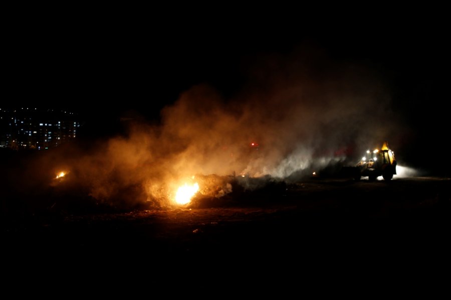 Kayseri'de Çöp Toplama Alanında Çıkan Yangın Kontrol Altına Alındı
