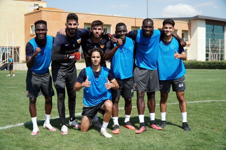 Kayserispor'da Büyükşehir Belediye Erzurumspor Maçı Hazırlıkları Sürüyor