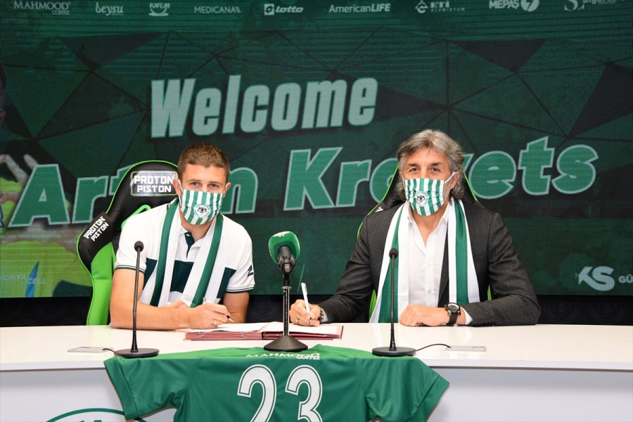 Konyaspor, 3 Futbolcuyla Sözleşme İmzaladı