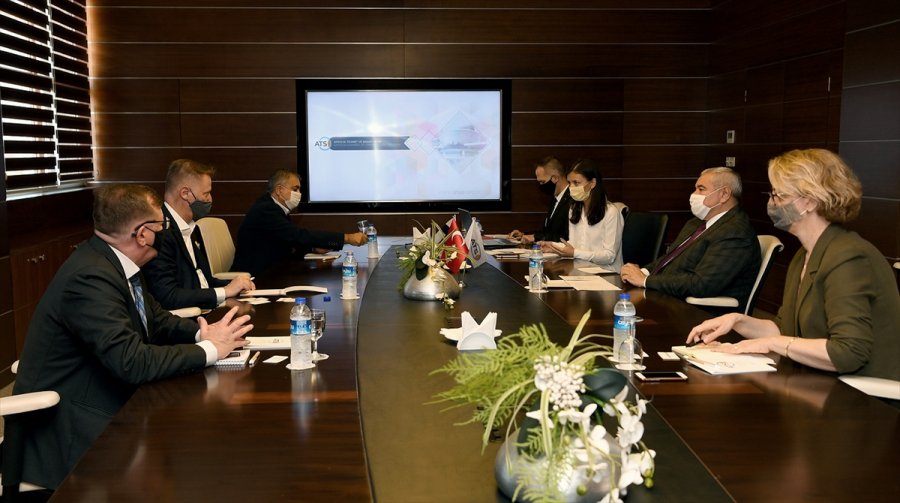 Antalya Yabancı Yatırımcılarla Da Ön Plana Çıkıyor