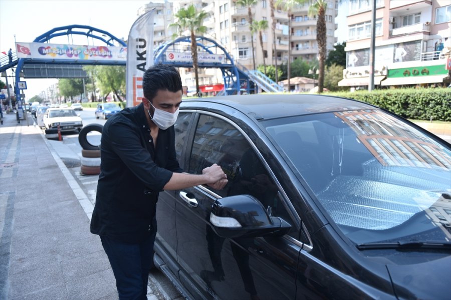 Mersin'de Park Halindeki Araca Zarar Veren Kişi Güvenlik Kamerasında