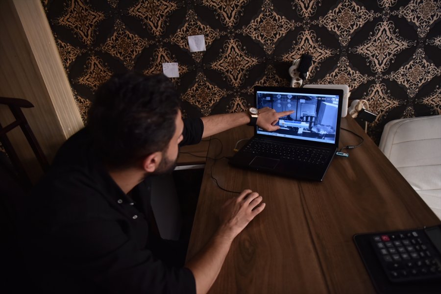 Mersin'de Park Halindeki Araca Zarar Veren Kişi Güvenlik Kamerasında