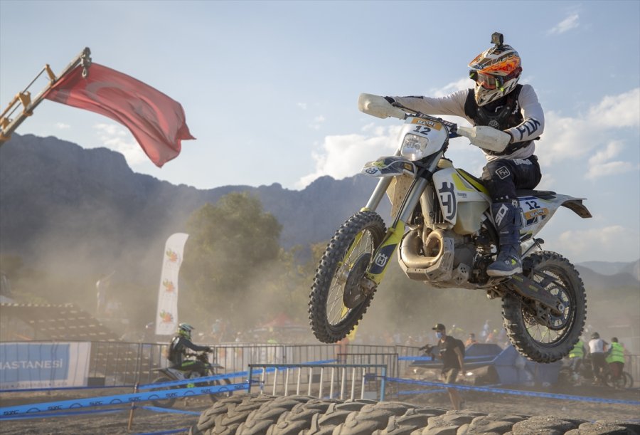 Motosiklet: Sea To Sky Enduro Yarışları