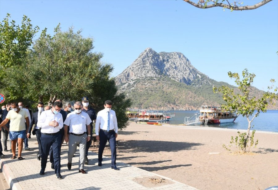 Antalya Valisi Yazıcı, Adrasan'da Yanan Ormanlık Alanda İnceleme Yaptı: