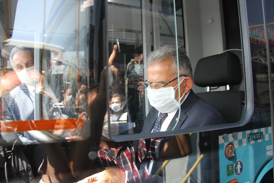 Kayseri'de 24 Yeni Otobüs Törenle Hizmete Sunuldu