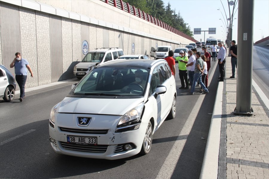 Kayseri'de Zincirleme Trafik Kazası