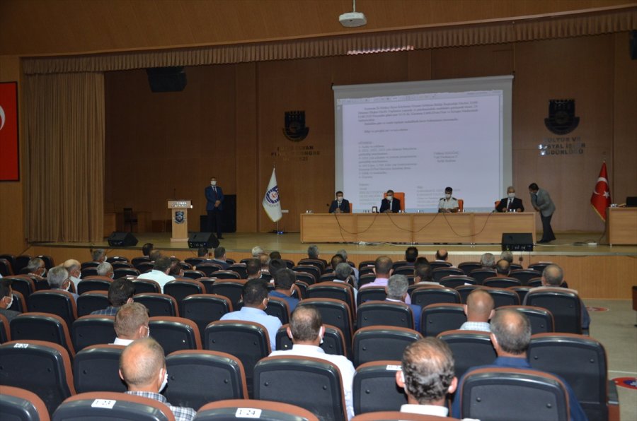 Köy Muhtarlarına Kovid-19 Semineri Düzenlendi