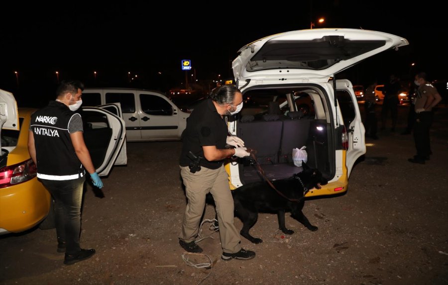 Antalya'da Uyuşturucu Ticaretinin Önlenmesi İçin 250 Polisle 