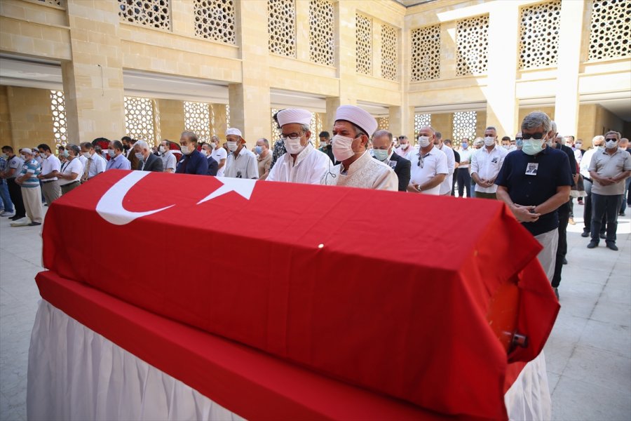 Organ Ve Doku Naklinin Öncülerinden Prof. Dr. Karpuzoğlu, Son Yolcuğuna Uğurlandı