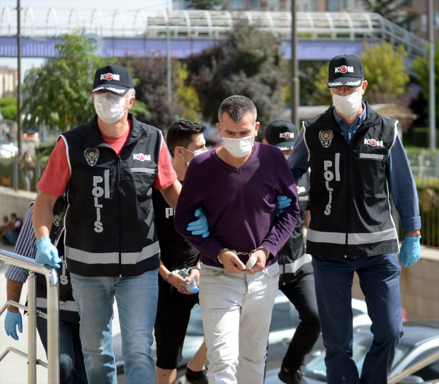 Eskişehir'de Kiraladıkları Evde Silah Üretimi Yapan 2 Zanlı Yakalandı