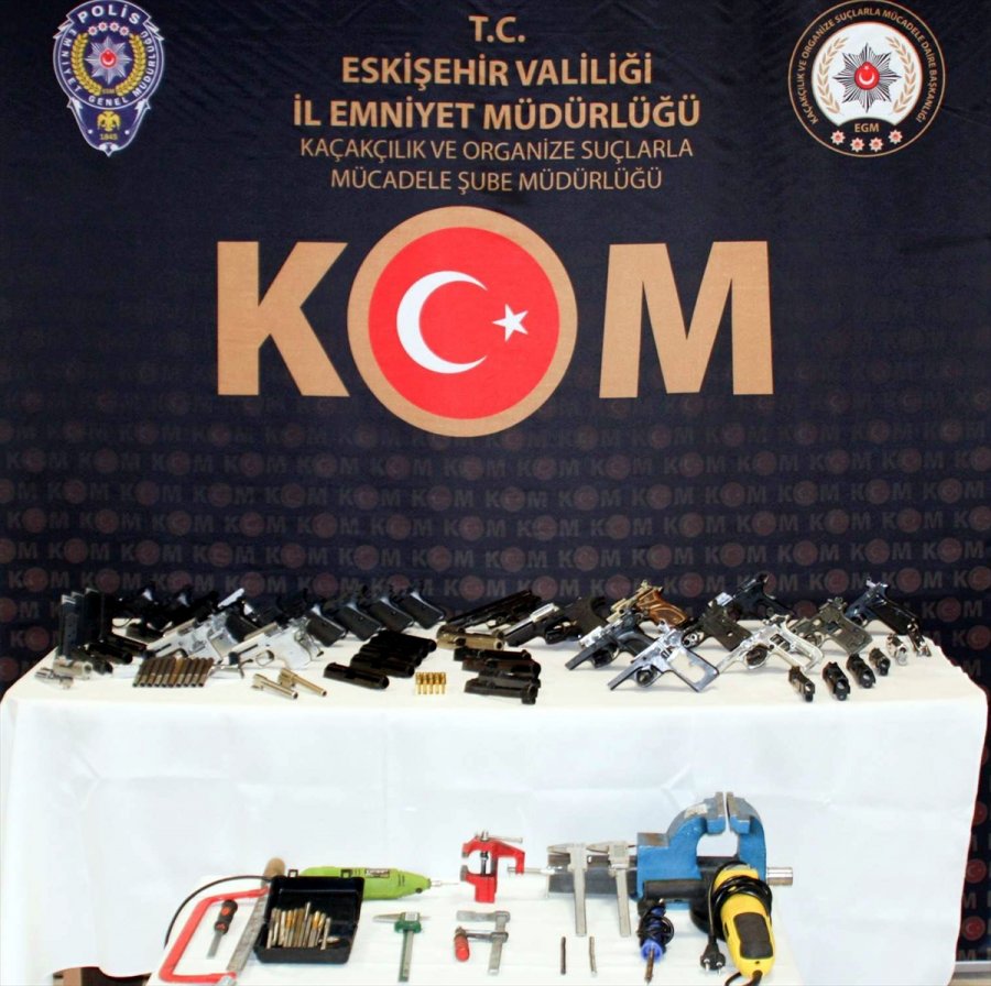Eskişehir'de Kiraladıkları Evde Silah Üretimi Yapan 2 Zanlı Yakalandı