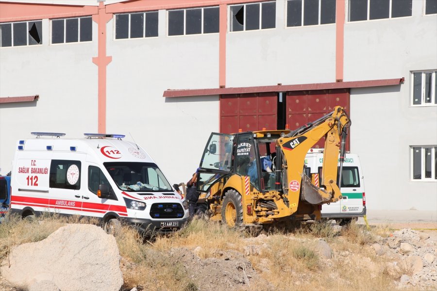 Niğde'de Silahlı Saldırıya Uğrayan Kepçe Operatörü Öldü