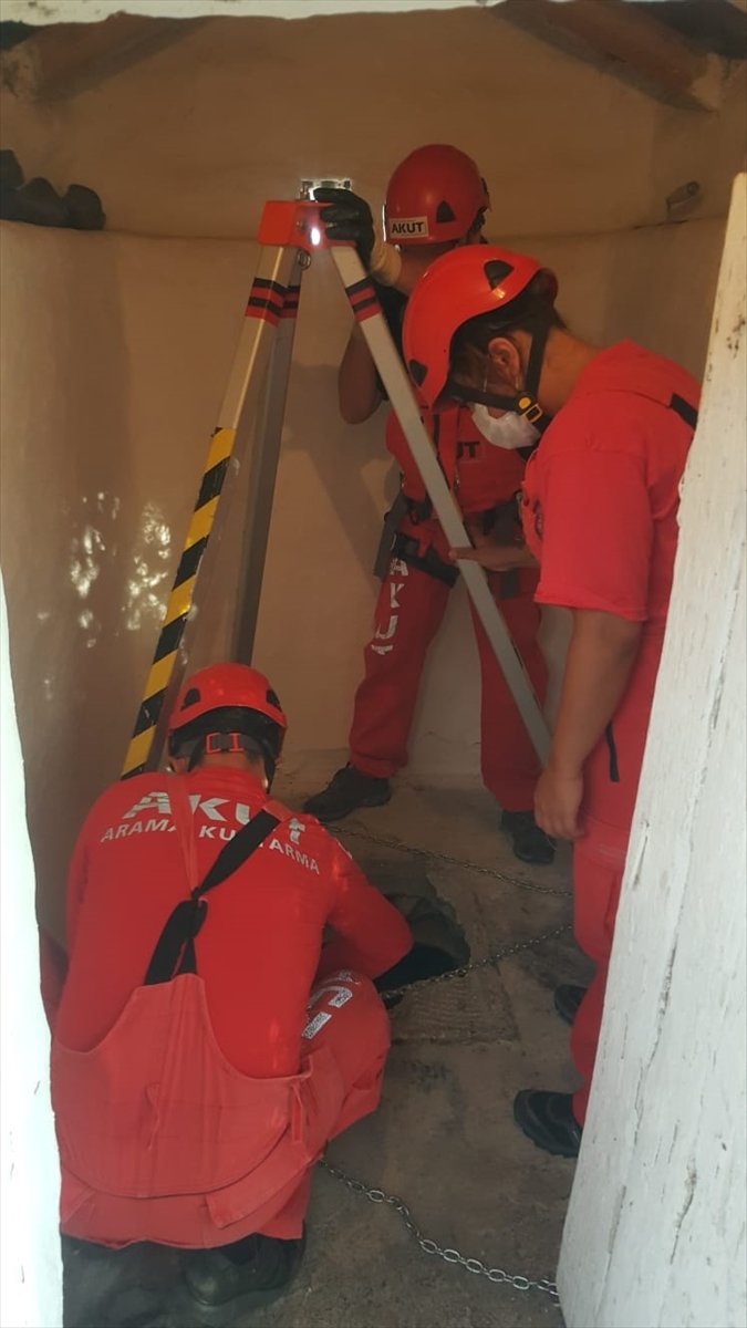 Eskişehir'de Foseptiğe Düşen Kedi Yavrusu Kurtarıldı