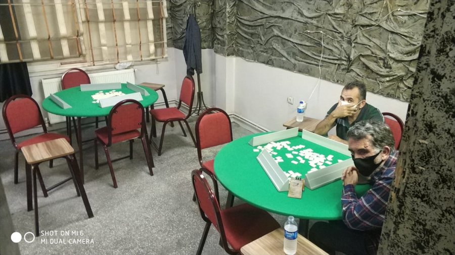 Kayseri'de İş Yerinde Okey Oynayan 28 Kişiye 88 Bin 284 Lira Ceza