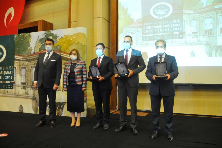 Akşehir Belediyesine Tarihi Kentler Birliğinden Ödül