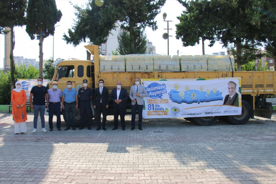 Erdemli Belediyesi, 81 İldeki 81 Okula Limonata Gönderdi