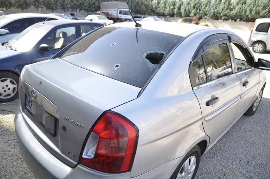 Konya'da Otomobilde Silahlı Saldırıya Uğrayan İki Kişi Ağır Yaralandı