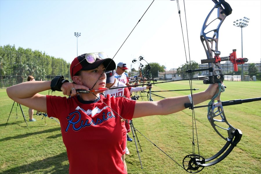 Rusya Okçuluk Milli Takımı Antalya'da Kamp Yapıyor