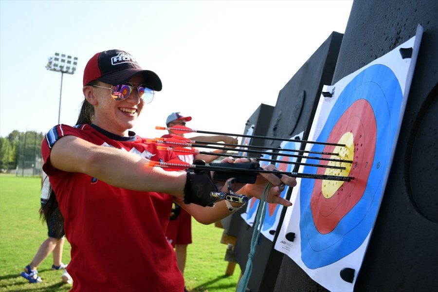 Rusya Okçuluk Milli Takımı Antalya'da Kamp Yapıyor