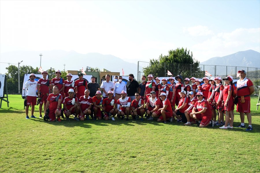 Rusya Okçuluk Milli Takımı Antalya'da Kamp Yapıyor