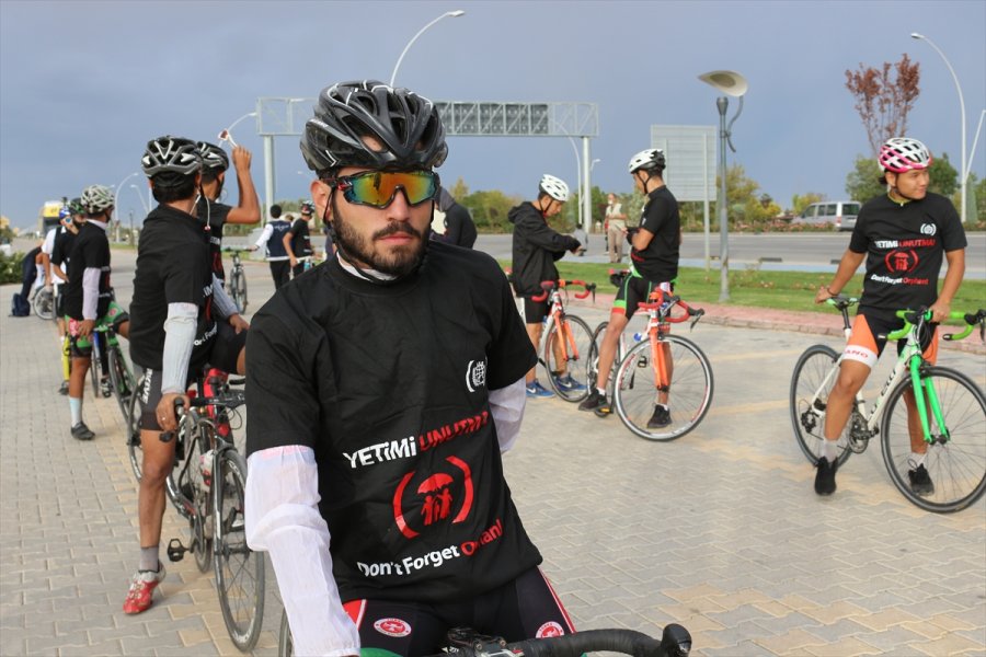 Yetimlere Farkındalık İçin Bisikletle Malatya'dan Yola Çıkan İhh Gönüllüsü Konya'ya Geldi