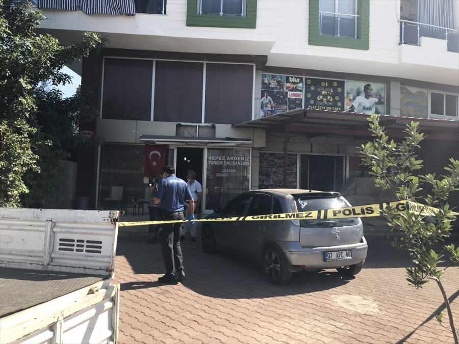 Antalya'da Silahlı Saldırıda 2 Kişi Yaralandı