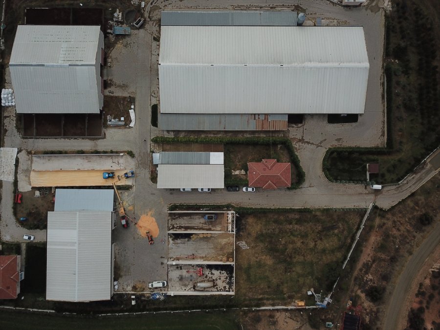 Devlet Desteklerinden Faydalanan Veteriner, Hayalindeki Modern Hayvancılık Tesisini Kurdu