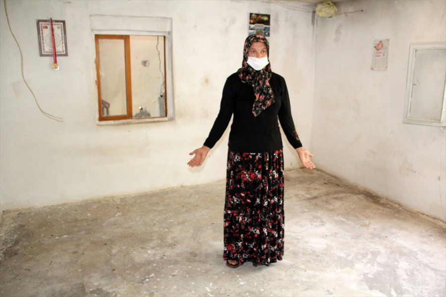 Mersin'de Evden Hırsızlık İddiası