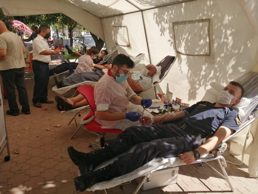 Alanya'da Jandarmadan Kan Bağışı