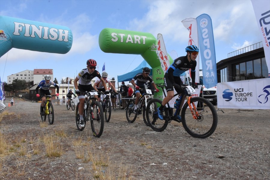 Erciyes Uluslararası Yol Ve Dağ Bisikleti Yarışları'na Devam Edildi