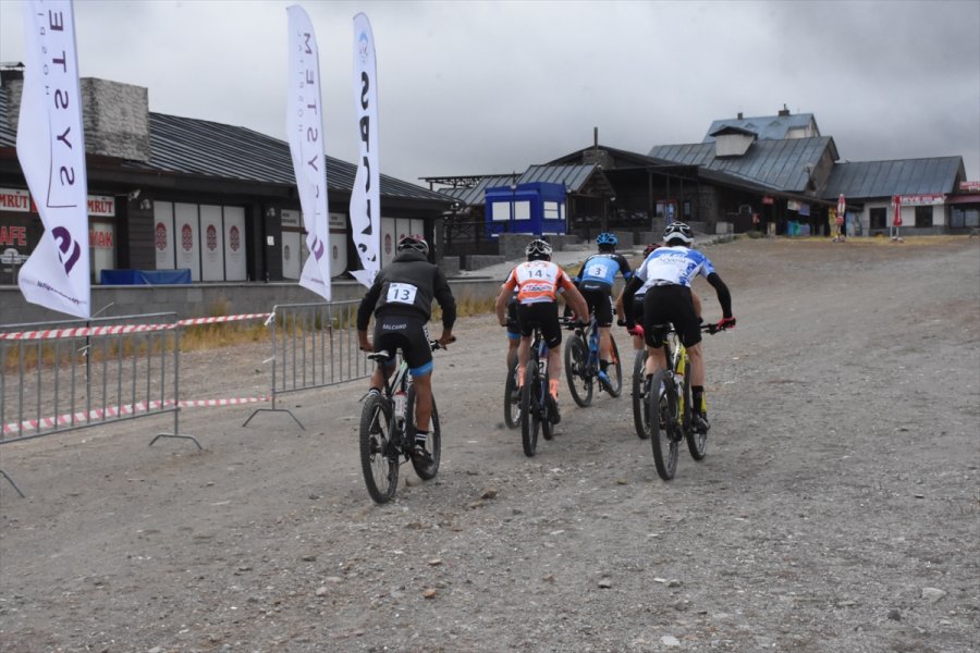 Erciyes Uluslararası Yol Ve Dağ Bisikleti Yarışları'na Devam Edildi
