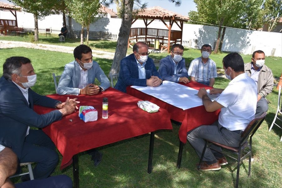 Karapınar Kaymakamı Murat, Mahalle Gezilerinde Vatandaşlarla Bir Araya Geldi