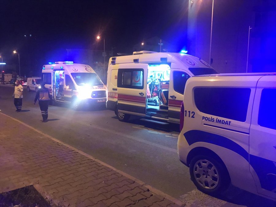 Kayseri'deki Bıçaklı Kavgada 2 Kişi Yaralandı