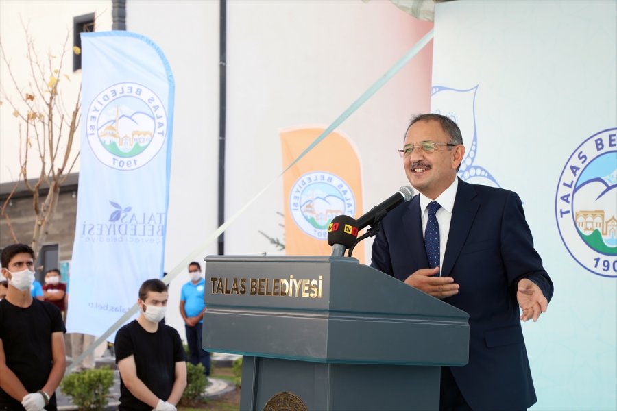 Kayseri'de Safiye-mahmut Özustaoğlu Camisi İbadete Açıldı