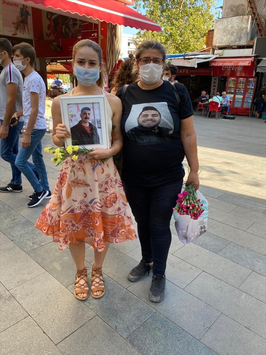 Kazada Ölen Genç Doğum Gününde Çiçek Ve Çikolata Dağıtılarak Anıldı